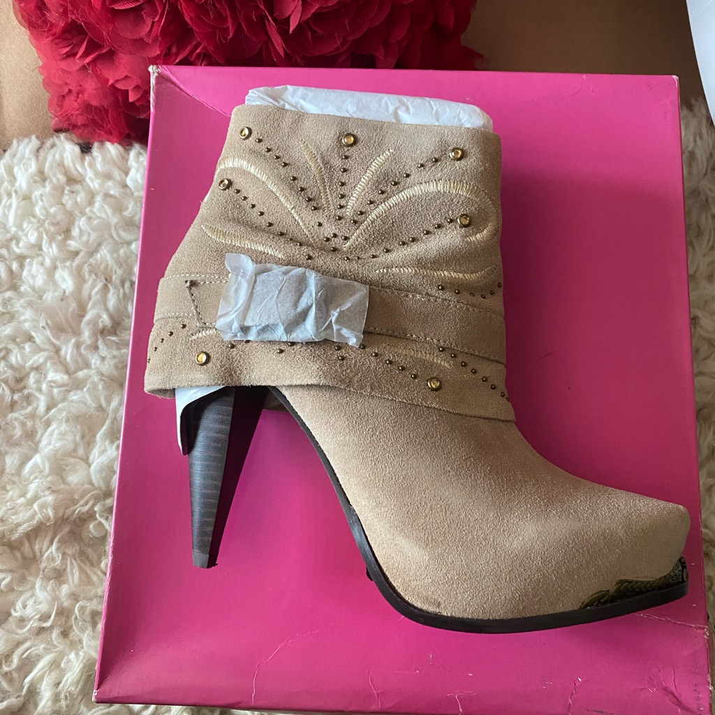 Nib Miranda By Miranda Lambert Larissa Boot